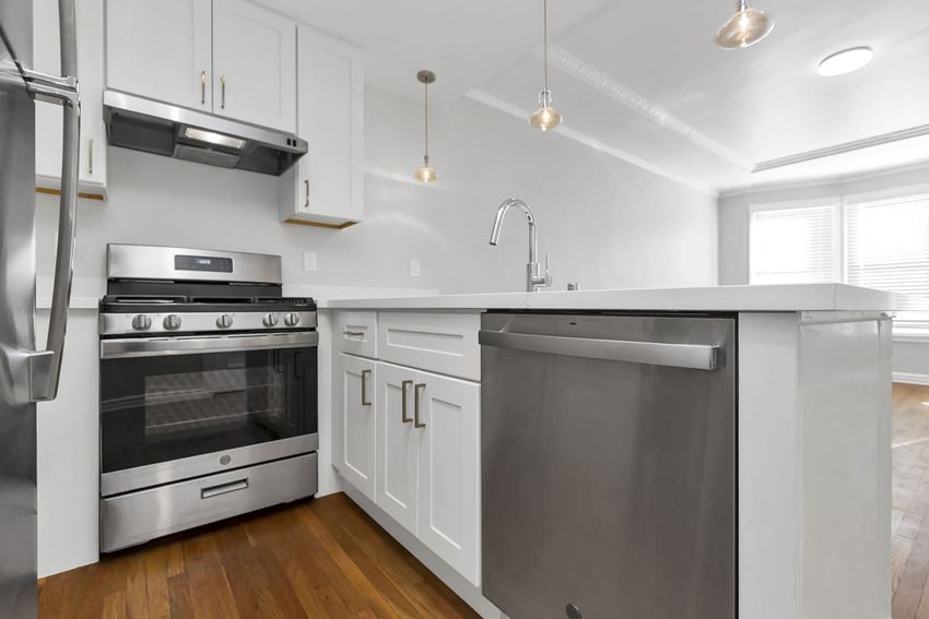 1801 GOUGH Apartments