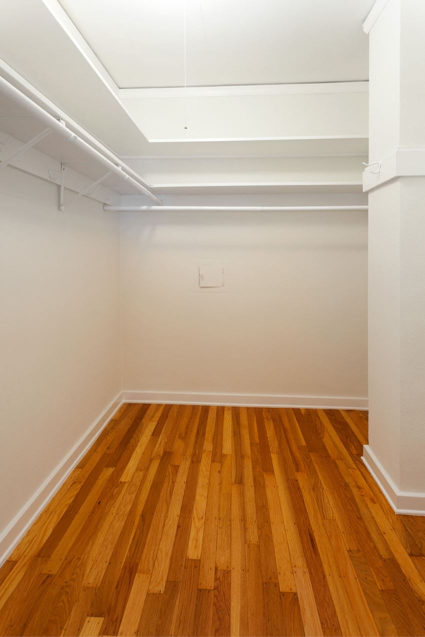 1801 GOUGH Apartments