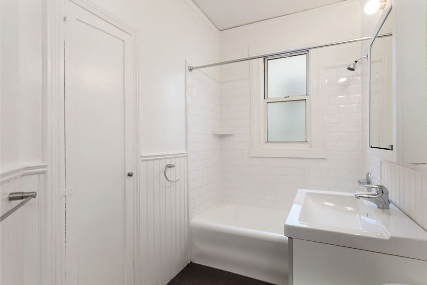 1801 GOUGH Apartments