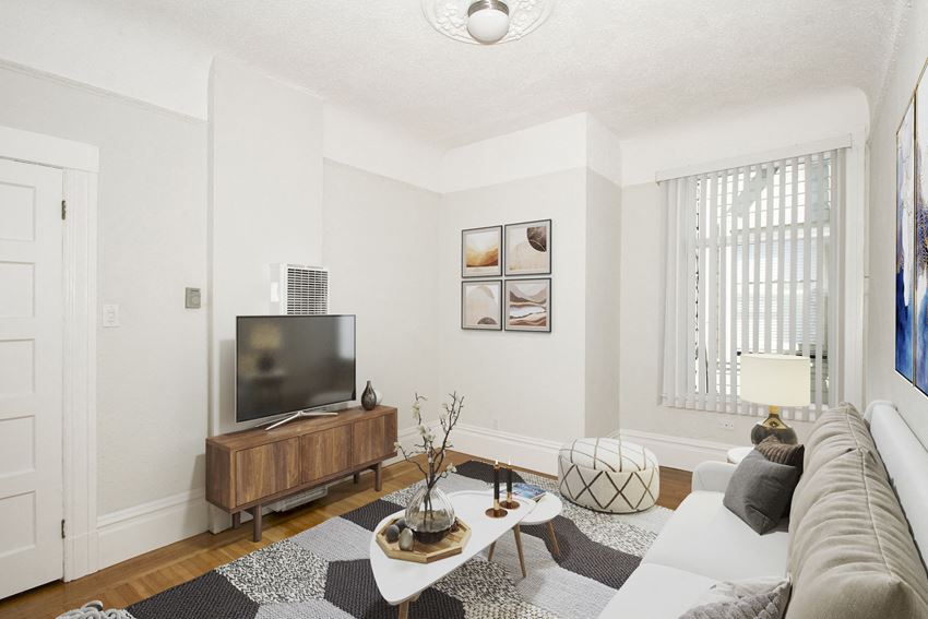 3272 MISSION Apartments