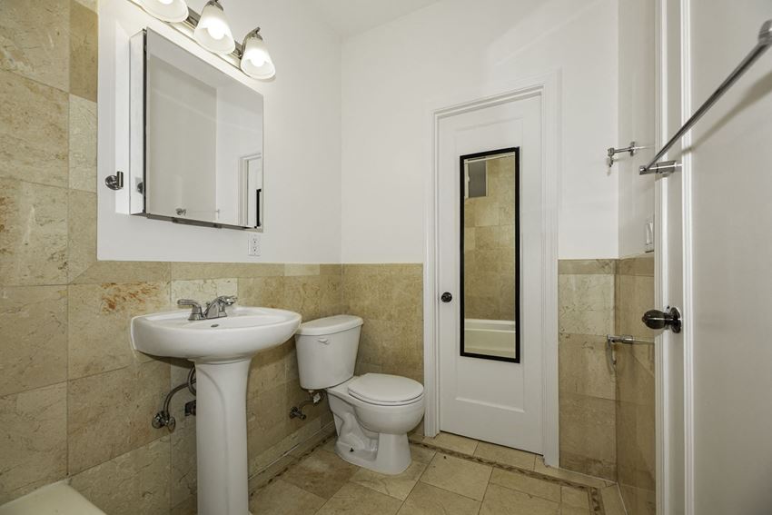 4540 CALIFORNIA Apartments