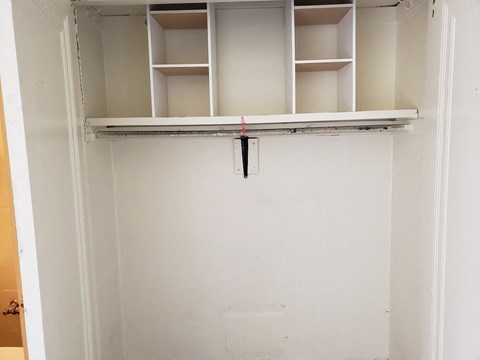 1321 E 1st St Studio-1 Bed Apartment for Rent - Photo Gallery 10