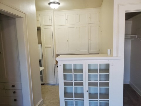 1321 E 1st St Studio-1 Bed Apartment for Rent - Photo Gallery 11