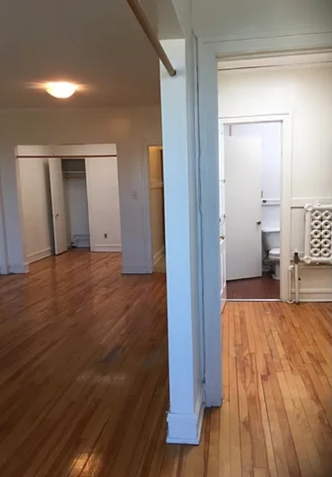 502-514 E 4th St Studio-1 Bed Apartment for Rent - Photo Gallery 5