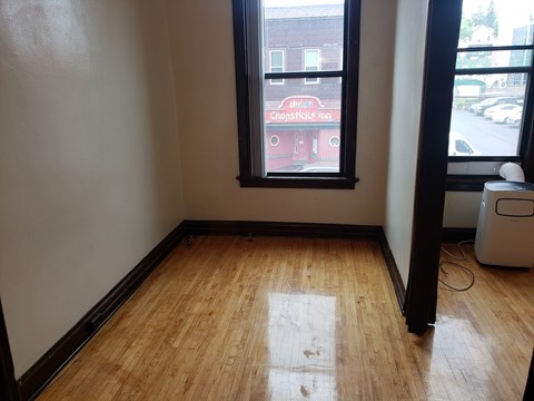 502-514 E 4th St Studio-1 Bed Apartment for Rent - Photo Gallery 2