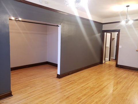 502-514 E 4th St Studio-1 Bed Apartment for Rent - Photo Gallery 3