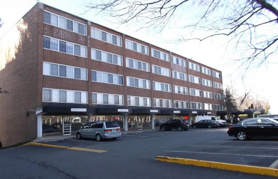 The Shops at Broadfalls and the Front View of the Community
