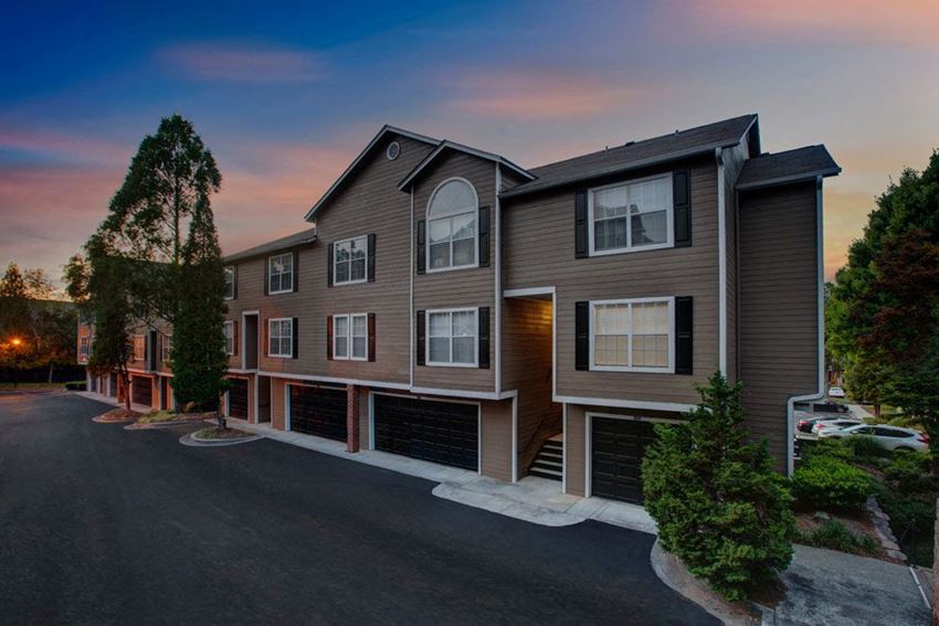 Randolph Perimeter By ARIUM Apartments, 7150 Peachtree Dunwoody Rd