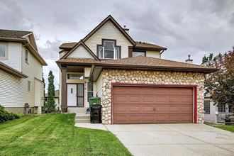 96 Arbour Crest Drive Northwest 3 Beds Apartment for Rent