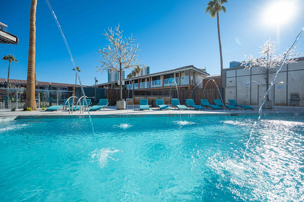 the swimming pool at the resort at longboat key club