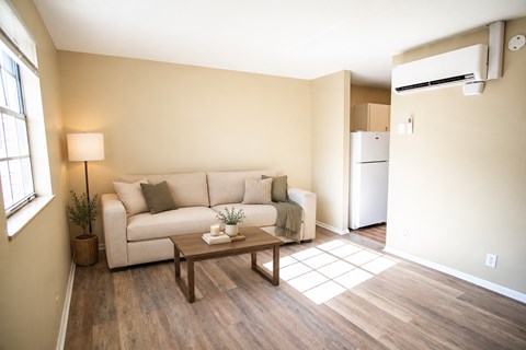 2500 Highland Dr. 1-2 Beds Apartment for Rent