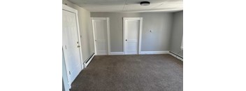 2 Bedrooms, 1 Bathroom