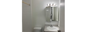 Studio, 1 Bathroom