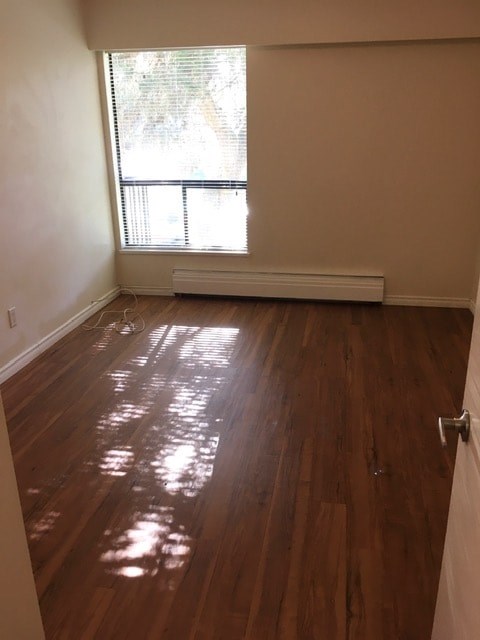 3300 Oak Street Studio-2 Beds Apartment for Rent - Photo Gallery 6