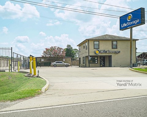 Storage Units for Rent available at 2860 NE Evangeline Trwy, Lafayette, LA 70507