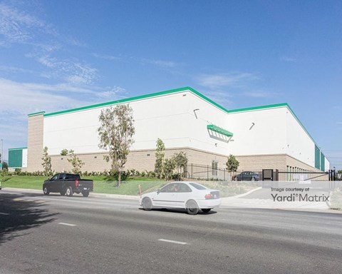 Storage Units for Rent available at 2960 Warner Avenue, Irvine, CA 92606