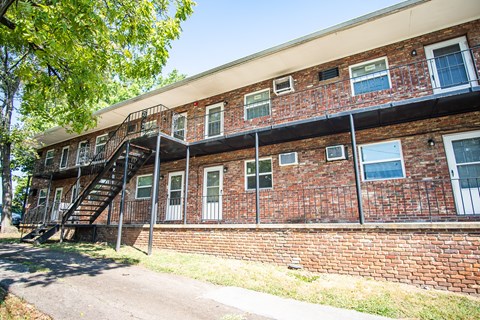 2711 Woodrow Dr. 1-2 Beds Apartment for Rent
