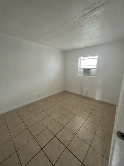 3049 2Nd Street 2 Beds Apartment for Rent