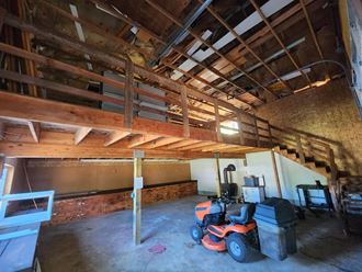 397 NW Douglas St                   (1139)