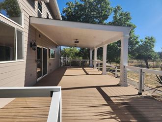 397 NW Douglas St                   (1139)