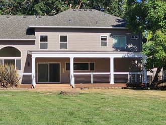 397 NW Douglas St                   (1139)