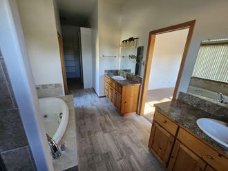 397 NW Douglas St                   (1139)