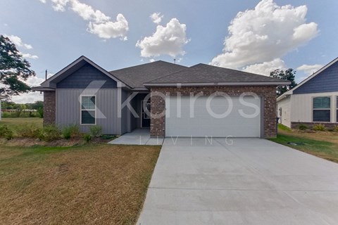 100 Foggy Ln 3 Beds Apartment for Rent