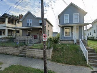 1736 Bruck St 3 Beds Apartment for Rent