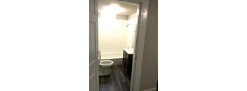 1 bed / 1 bath Upstairs