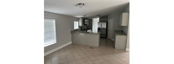 4/2 1760 sqft