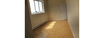 2 Bed, 1 Bath (Penthouse Suite)
