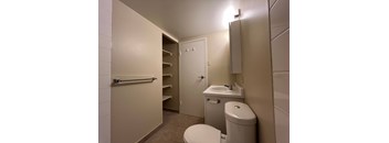 2 Bed, 1 Bath (upgraded)