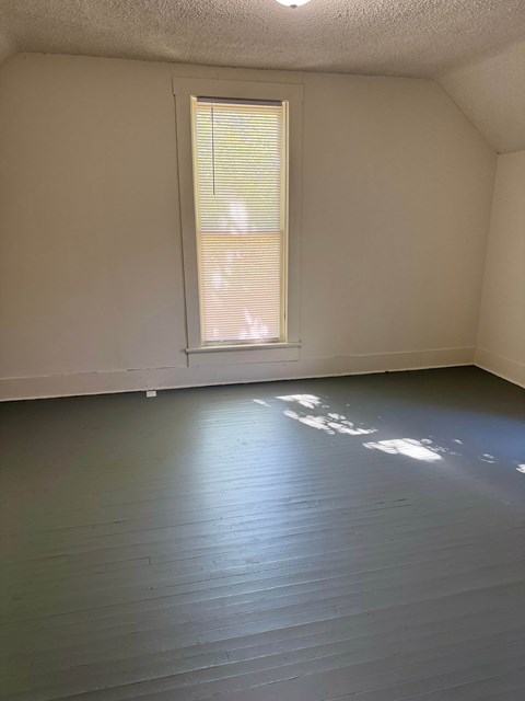 707 E Elm 2 Beds Apartment for Rent
