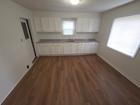 805 E Vine Street 2 Beds Apartment for Rent