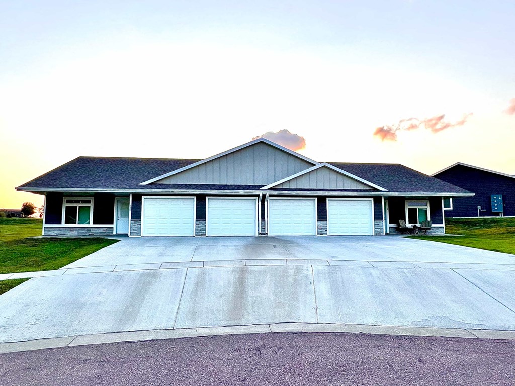 1301 Ripple Creek Rentals Dell Rapids, SD RentCafe