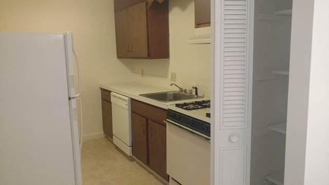 Studio apartment at Hillcrest Gardens Apartments in Lowell, MA