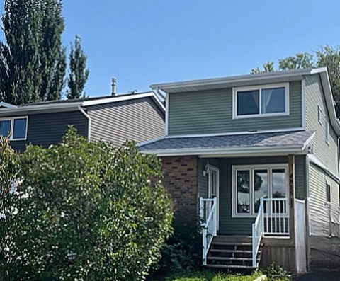 4815 44 Avenue 4 Beds Apartment for Rent