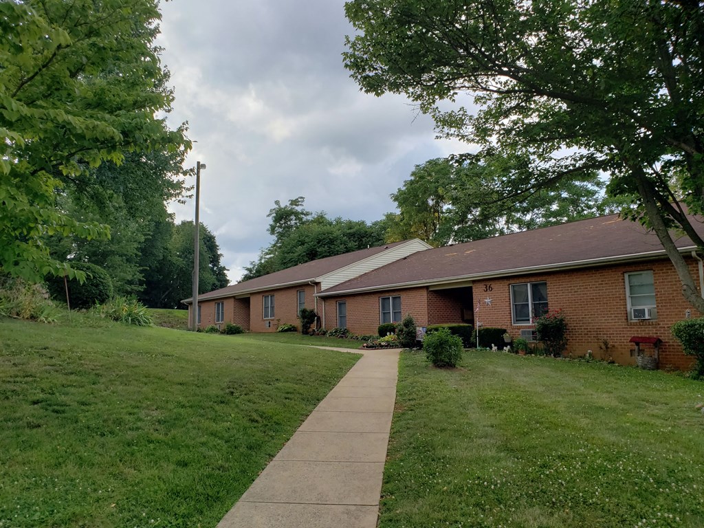 OAKMONT APTS