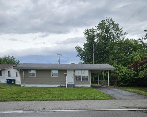 10306 Lilac Avenue 3 Beds Apartment for Rent