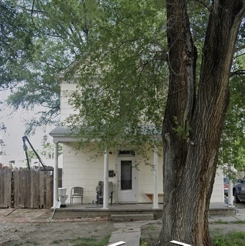837 North Montgall Avenue 3 Beds Apartment for Rent