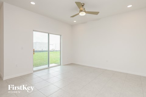 1585 Isleta Loop 3 Beds Apartment for Rent