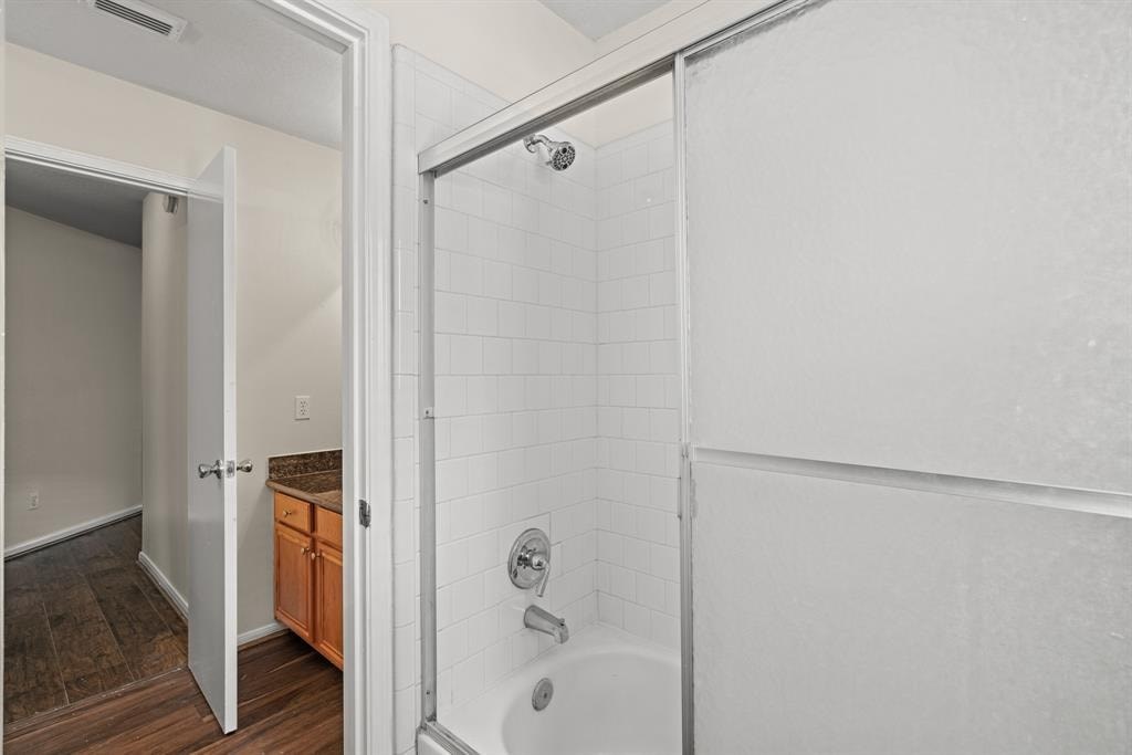 15810 Mission View Court 4 Beds House for Rent - Photo Gallery 11