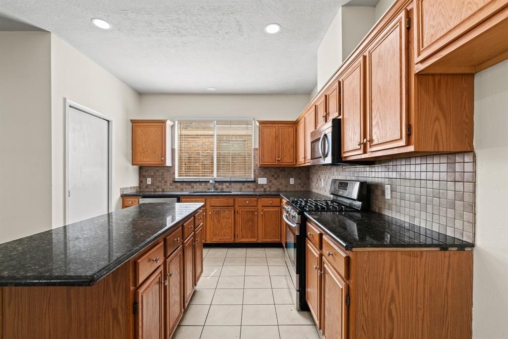 15810 Mission View Court 4 Beds House for Rent - Photo Gallery 30