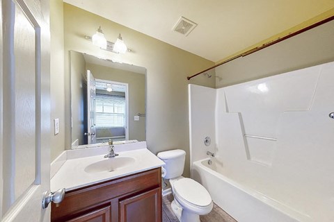 2652 Weddington Avenue 3 Beds Apartment for Rent