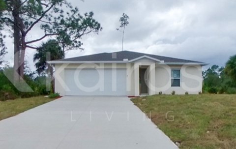 1010 Kaye St E 4 Beds Apartment for Rent