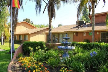 5829 Montgomery St. 1-4 Beds Apartment for Rent - Photo Gallery 2