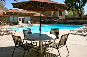 37925-45 30th St. East 1-2 Beds Apartment for Rent - Photo Gallery 3