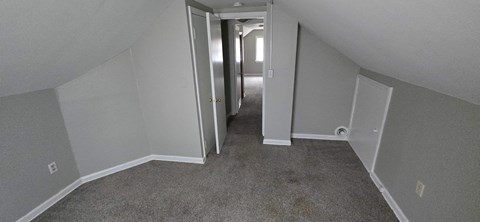 1918 Oakland Pkwy 4 Beds Apartment for Rent