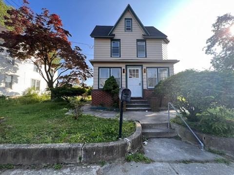 20 Pearl St 4 Beds Apartment for Rent