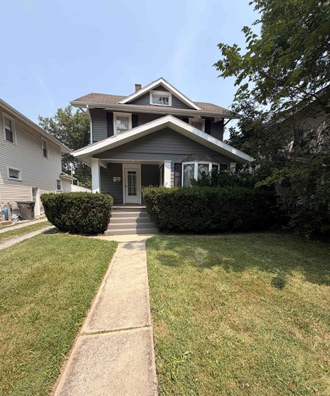 1616 W High St 3 Beds Apartment for Rent